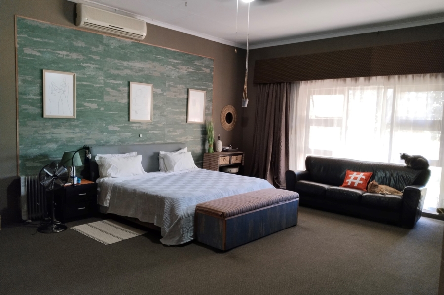 4 Bedroom Property for Sale in Broederstroom North West